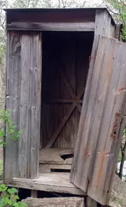 otkachka-biotualeta-sadovogo-dachnogo-ulichnogo-tualeta